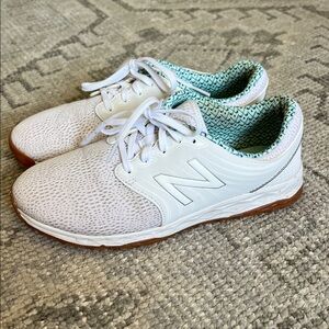 Women’s new balance golf shoes